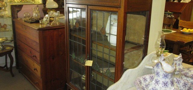 China Cabinet - Inlaid & Leaded Glass China Cabinet - Inlaid & Leaded Glass